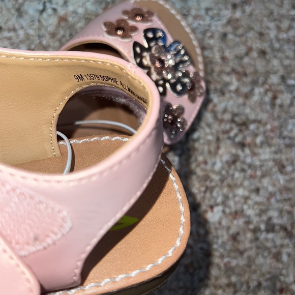 Girl Sandals Bundle - Picture 7 of 8